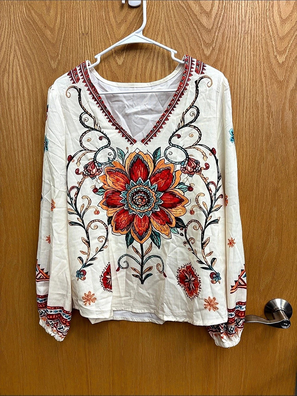 Floral Embroidered-Style Tunic in White & Red Size XL